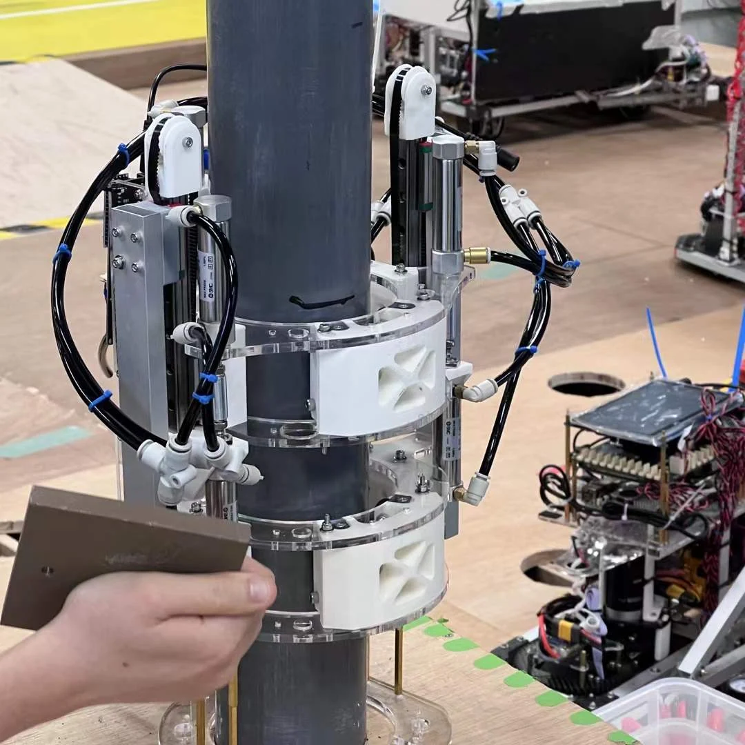 Student pipe-climbing robot project